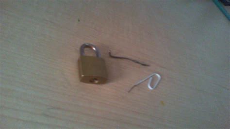 You wake up in the middle of the night, and remember that you need a padlock for p.e. how to pick a lock with 2 paperclip - YouTube