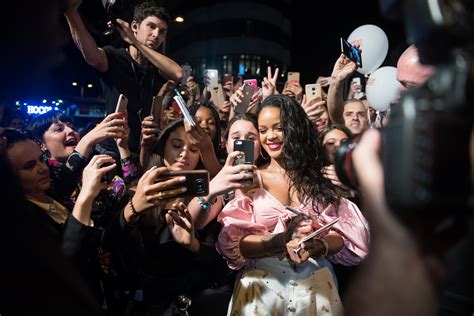 Rihanna Enlists Fans To Promote Her Beauty Products