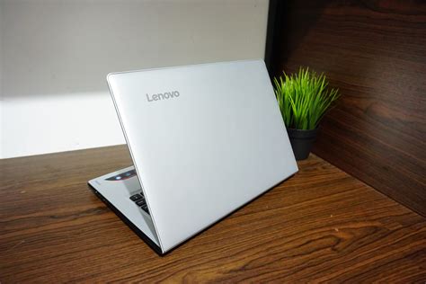 If you love streaming music or binge watching videos online but don't want to spend money on features you don't need, the ideapad 310 is the laptop for you. Laptop Lenovo Ideapad 310-14IKB Core i5 White - Eksekutif ...