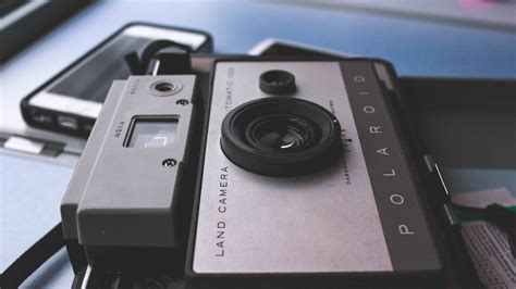 How Does A Polaroid Camera Work Demystifying Our Favorite Photo Gadget