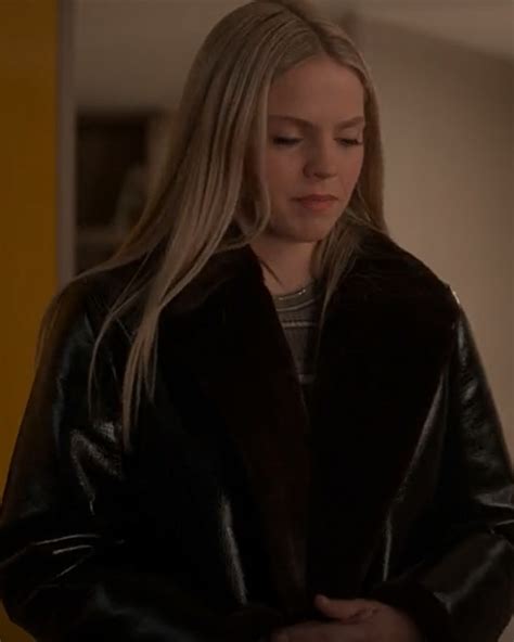 The Sex Lives Of College Girls Reneé Rapp Leather Coat With Fur Trim