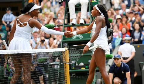 15 Year Old Cori Gauff Stuns Idol Venus Williams At Wimbledon Foto En