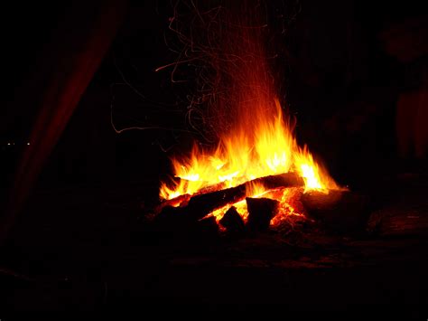 3840x2880 Adventure Campfire Camping Fire Outdoor Warm 4k