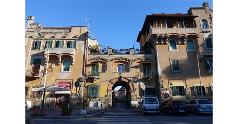 Découverte Dun Quartier Garbatella Rome Accueil