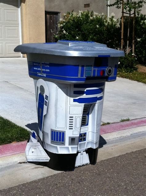 R2 D2 Garbage Can