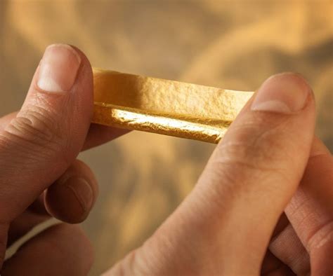 24K Gold Cigarette Rolling Papers » COOL SH*T i BUY