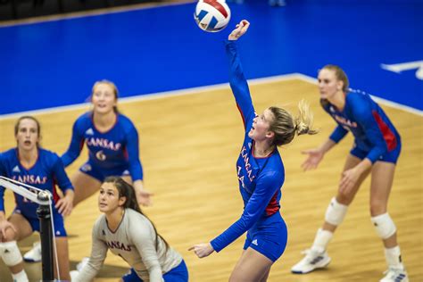 Freshman Caroline Bien Leads Kansas Volleyball To Rd Sweep In A Row