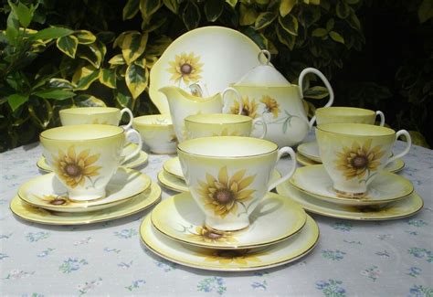 Royal Albert Sunflower Tea Set Girassol