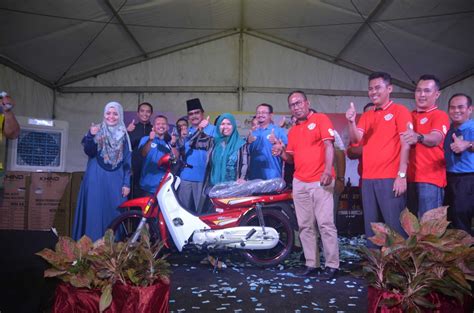 Maju dan sejahtera adalah lagu resmi untuk tiga wilayah persekutuan malaysia, yang terdiri dari kuala lumpur, labuan, dan. RAMAH MESRA MASYARAKAT FELDA CHINI - Laman Web Rasmi ...