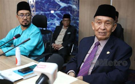 Ahmad fairouz bin mohamed dan (juruteknik j17). Johor benarkan solat ikut 1/3 kapasiti masjid, surau ...