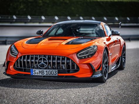 Mercedes arbeitet mit hochdruck am neuen #sl, der ab 2020 durchstarten soll. Ab sofort bestellbar: Der neue Mercedes-AMG GT Black Series