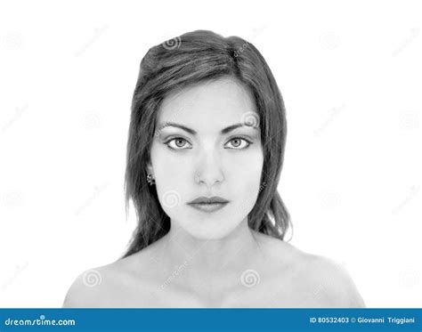 Retrato De La Mujer Joven En Blanco Y Negro Imagen De Archivo Imagen