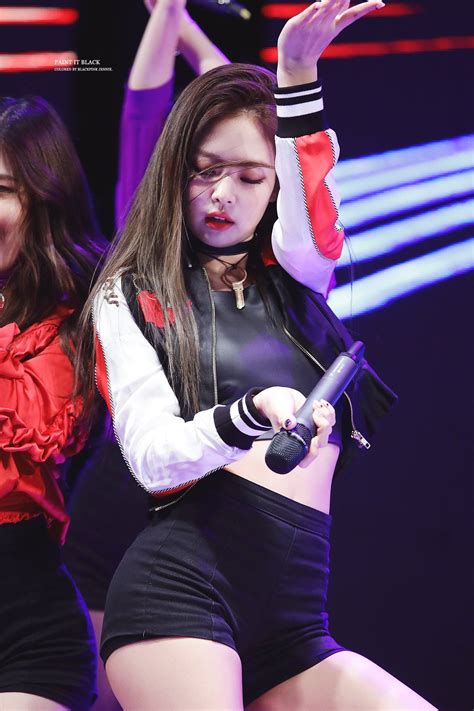 7 Pictures Of Blackpink Jennie’s Sexy New Stage Outfit — Koreaboo