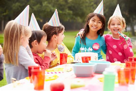 Must Have Party Tips For The Guests Counting Candles