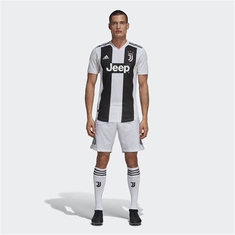 Personalize and buy on juventus official online store. Juventus 2018-19 Adidas Home Kit | 18/19 Kits | Football ...