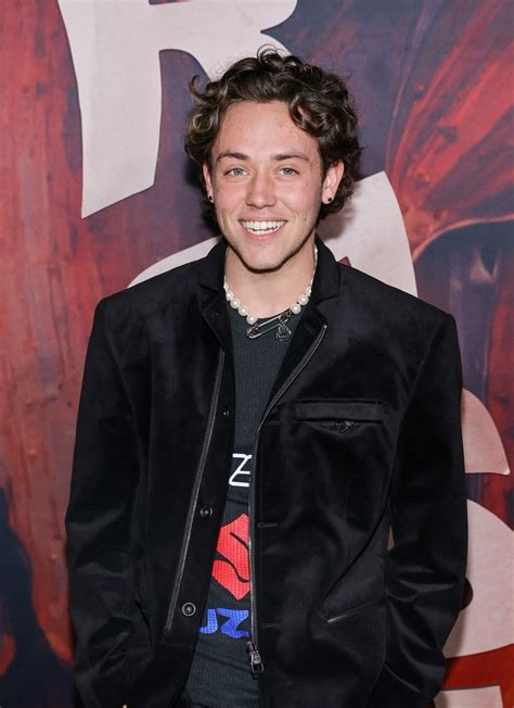 Picture Of Ethan Cutkosky In General Pictures Ethan Cutkosky 1646533797 Teen Idols 4 You