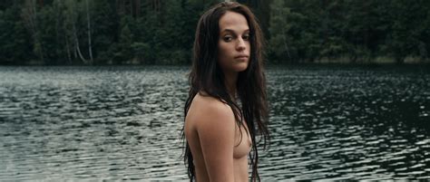 Naked Alicia Vikander In Kronjuvelerna