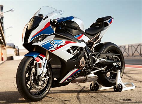 Added to this is the constant balance between reason and unreasonableness. BMW S 1000 RR 2020 - Galerie moto - MOTOPLANETE
