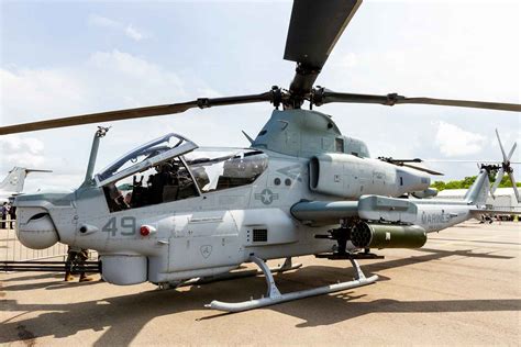 Fotogalerie Vrtulníky Ah 1z Viper A Uh 1y Venom Deníkcz