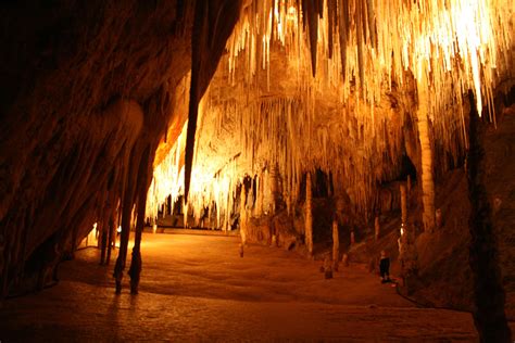Illuminated Caves Wallpapers Images Photos Pictures ...
