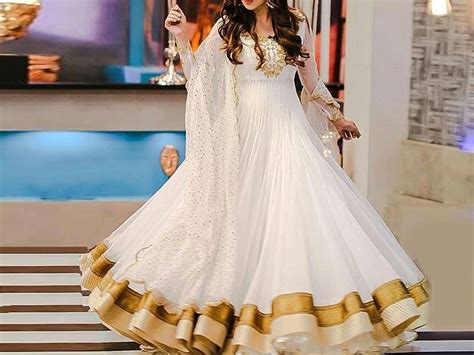 Latest Pakistani Maxi Dress Designs 2024 For Wedding Pakstyle Fashion