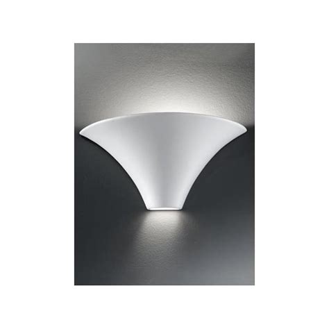 Ceramic Single Light Wall Uplighter With Light Spill At The Base N19255