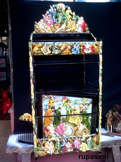 Teknik lukis yang lebih modern dan praktis tetapi masih menyerupai hasil teknik ini juga dapat digunakan. RUPA-RUPA SENI RUPA: SANGKAR BURUNG LUKIS