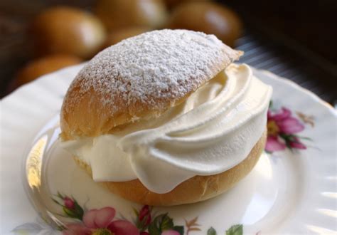 Cream Buns A Scottish Favourite Christinas Cucina Ciambelle Fatte