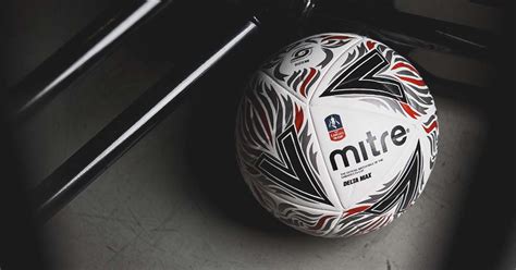 So for anyone who knows nothing about english footy, basically manchester united are the starks and chelsea are the lannisters. Mitre Launch 18/19 FA Cup Ball - SoccerBible