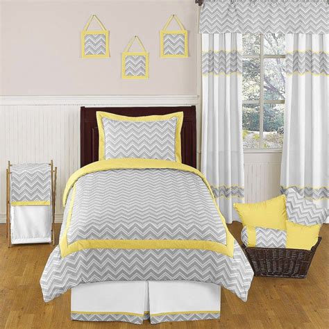 From jojo designs baby bedding and toddler bedding ensembles to a vast selection of kids bedding sets, bedroom accessories, and so much more—domestic bin is your jojo design bedding headquarters! Sweet Jojo Designs Zig Zag Chevron Bedding Set - Yellow ...