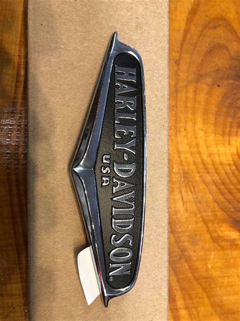 Harley Davidson Chrome Black Right Side Tank Emblem Medallion For Road