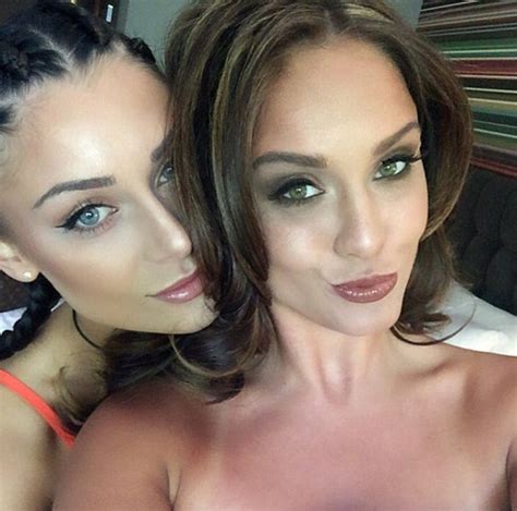 Vicky Pattison Suffers Spectacular Tanning Fail With Embarrassing Brown