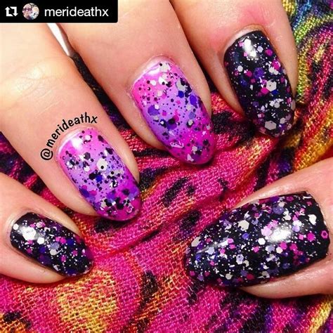 Check out these fun, glittery pink and purple #nails created by