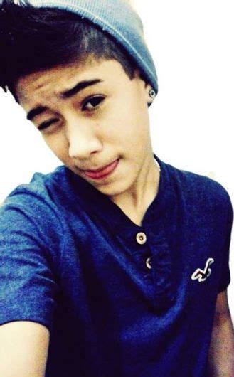 Que hoje não escapa teu popô, teu popô, teu popô menina sem graça vem devagar que eu. MENINA BIPOLAR - Mc Kelvin | Letras.mus.br