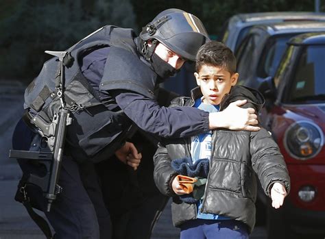 Marseille Neighbourhood Sealed off After Shots Fired at Police