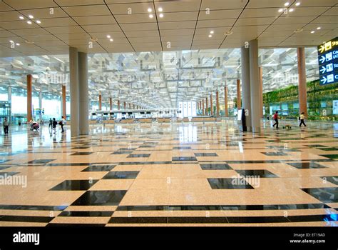 Interior Del Aeropuerto Changi De Singapur Interior Del Aeropuerto