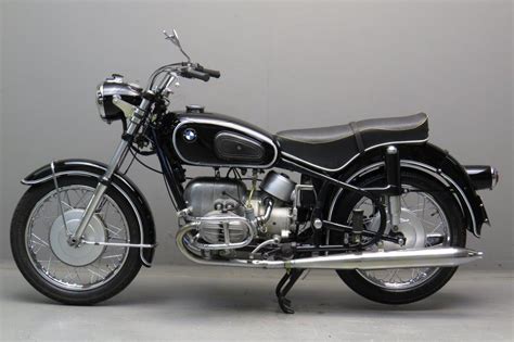 In 1921 bmw began producing motorcycle engines for other motorcycle manufacturers, including bayerische flugzeugwerke. BMW 1968 R60/2 600cc 2 cyl ohv - Yesterdays