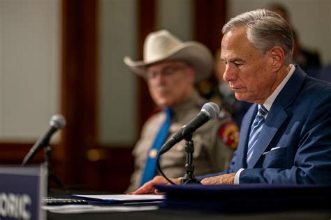 Greg Abbott Knows Hell Lose His Border Fight In Court Former Prosecutor