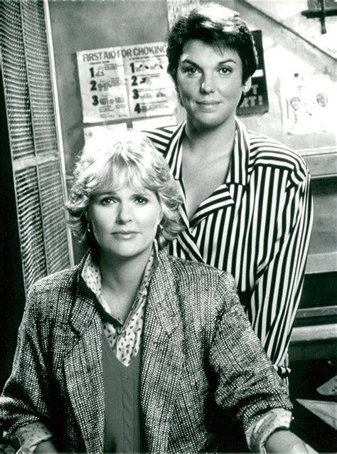 Vintage Photo Of Sharon Gless And Tyne Daly In Cagney And Lacey Amazon