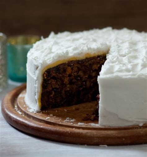 Just five ingredients and ten minutes for an amazing brunch treat! Mary Berry's classic Christmas cake recipe | Recipe ...