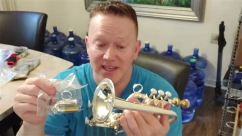 Schilke P Compared To Sizzle Andre Baroque Piccolo Trumpet Trumpet Youtube