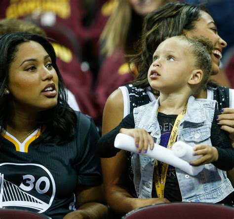 Ayesha Curry Im Having Difficult Third Pregnancy Severe Morning Sickness Like Princess Kate