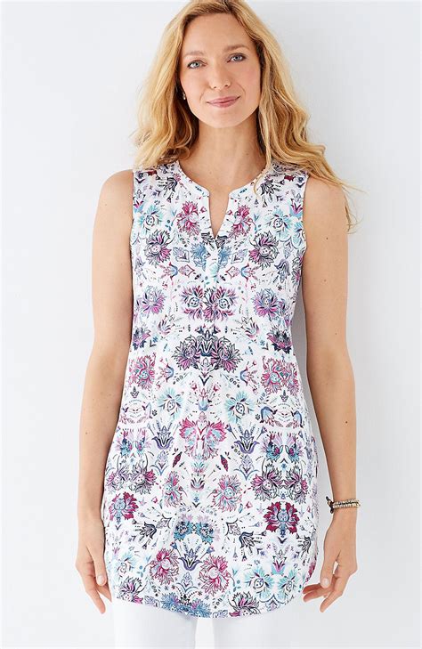 You'll find a variety of over 800 different items including sweaters, pants, jeans, knit tops, jackets, outerwear, and so much. sleeveless curved-hem knit tunic | J.Jill | Tops and ...