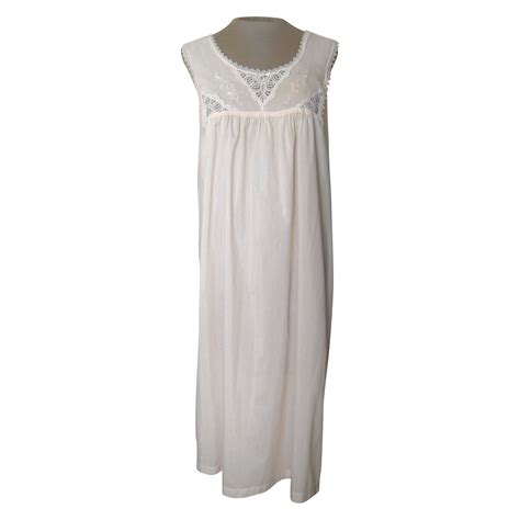 Vintage Vanity Fair Matching Nightgown And Robe From Beca On Ruby Lane