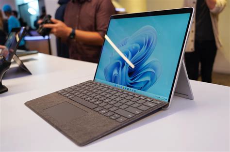 Microsoft Surface Pro 9 Hands On Can Intel And Arm Models Live In