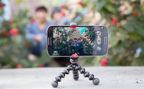 5 Cool Smartphone Camera Accessories To Have Fun With