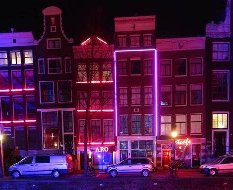 20 astonishing amsterdam red light district pictures