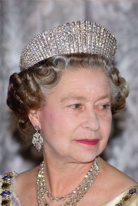 Queen Elizabeth Iis Most Glamorous Jewels Queen Elizabeth Tiaras