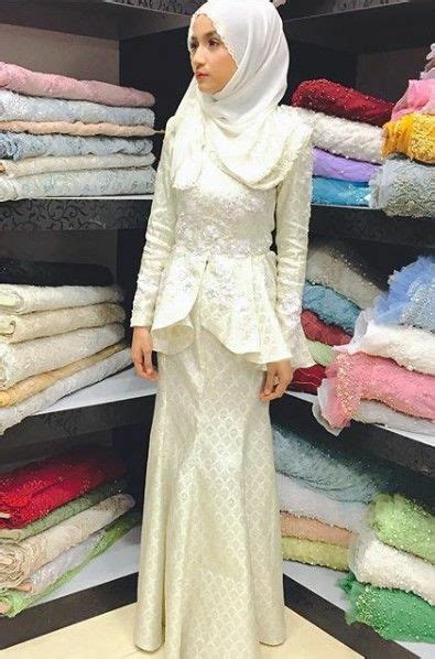 Decide what colour and design you want! Songket tenun dress | Malay wedding dress, Muslim wedding ...