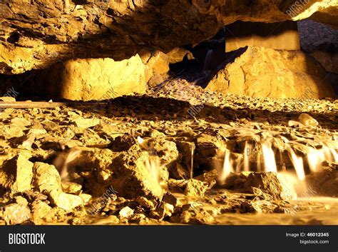 Ali Sadr Cave Image And Photo Free Trial Bigstock